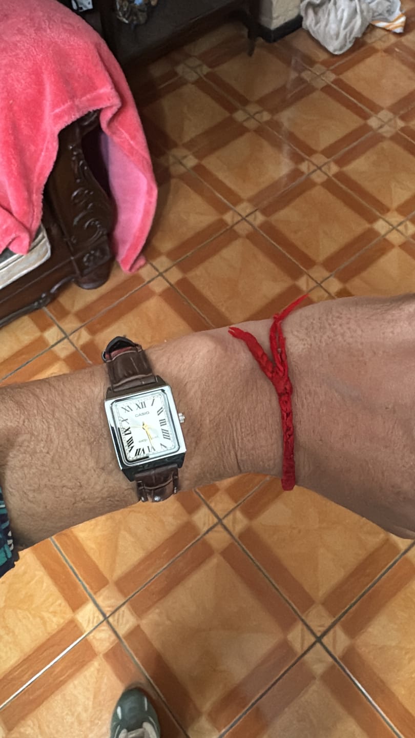 Customer photo review of Reloj Casio Tank Análogo LTP-V007L-9BUDF Cuero Dial Champaña