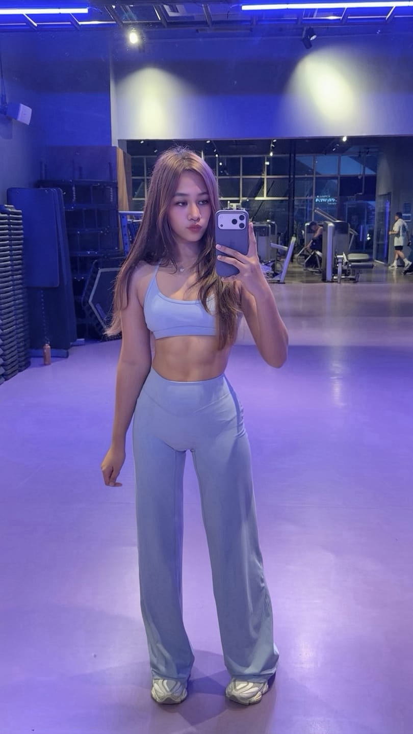 Customer photo review of W2289 - Kove Wide Leg Flare Leggings (Short)
