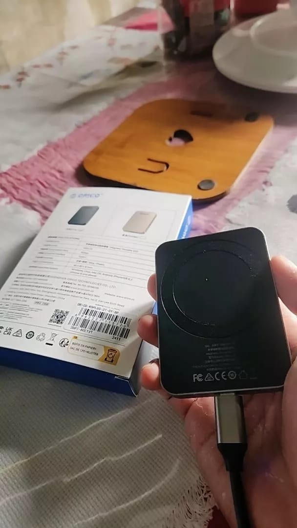 Customer photo review of ORICO k20 Magnetic Portable SSD (32GB - 2TB)