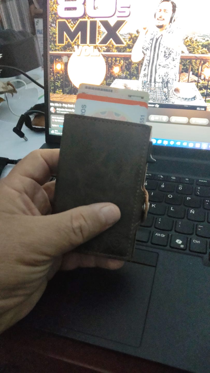 Customer photo review of E-DARK BROWN