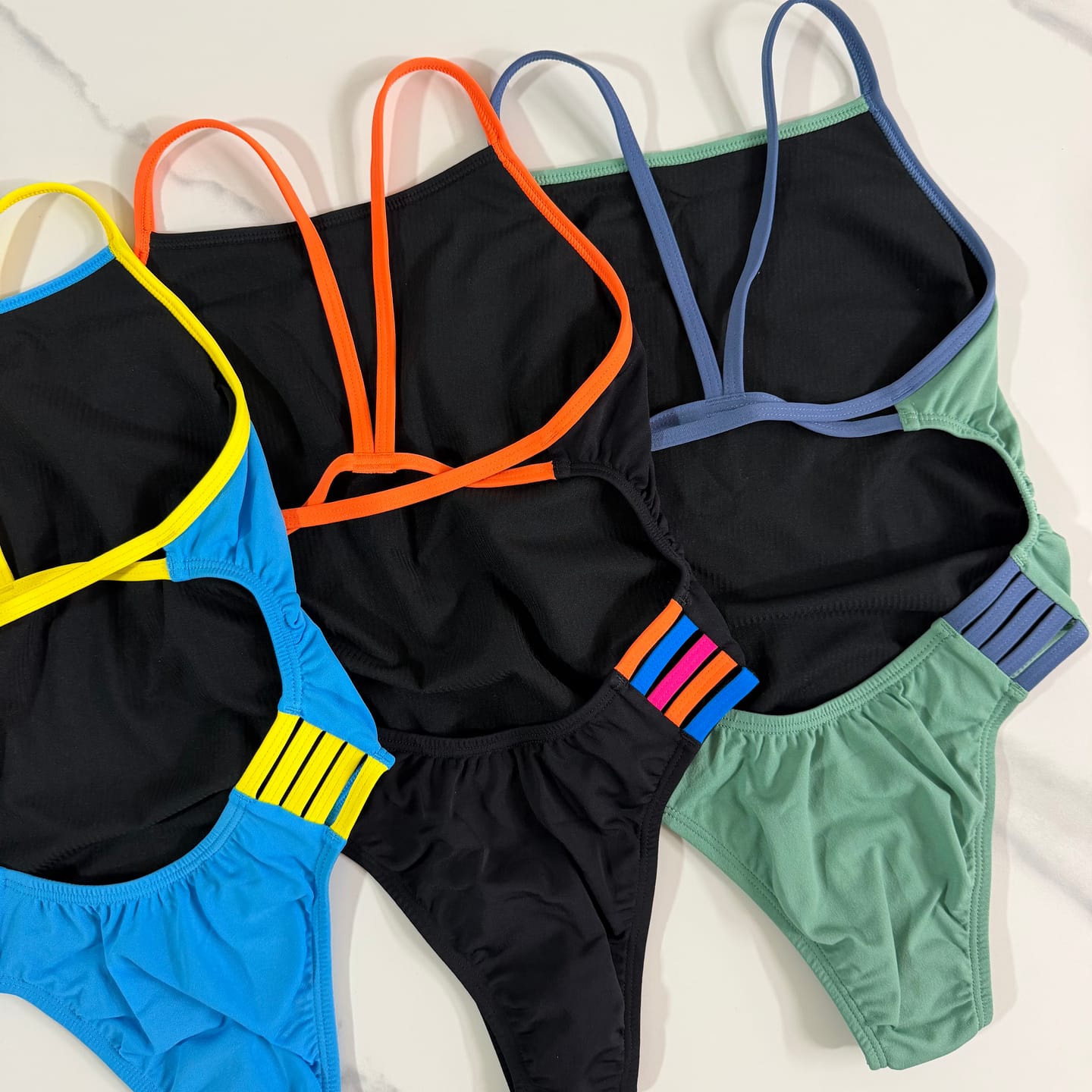 Customer photo review of LENNOX ONE PIECE - Waikiki|Daffodil