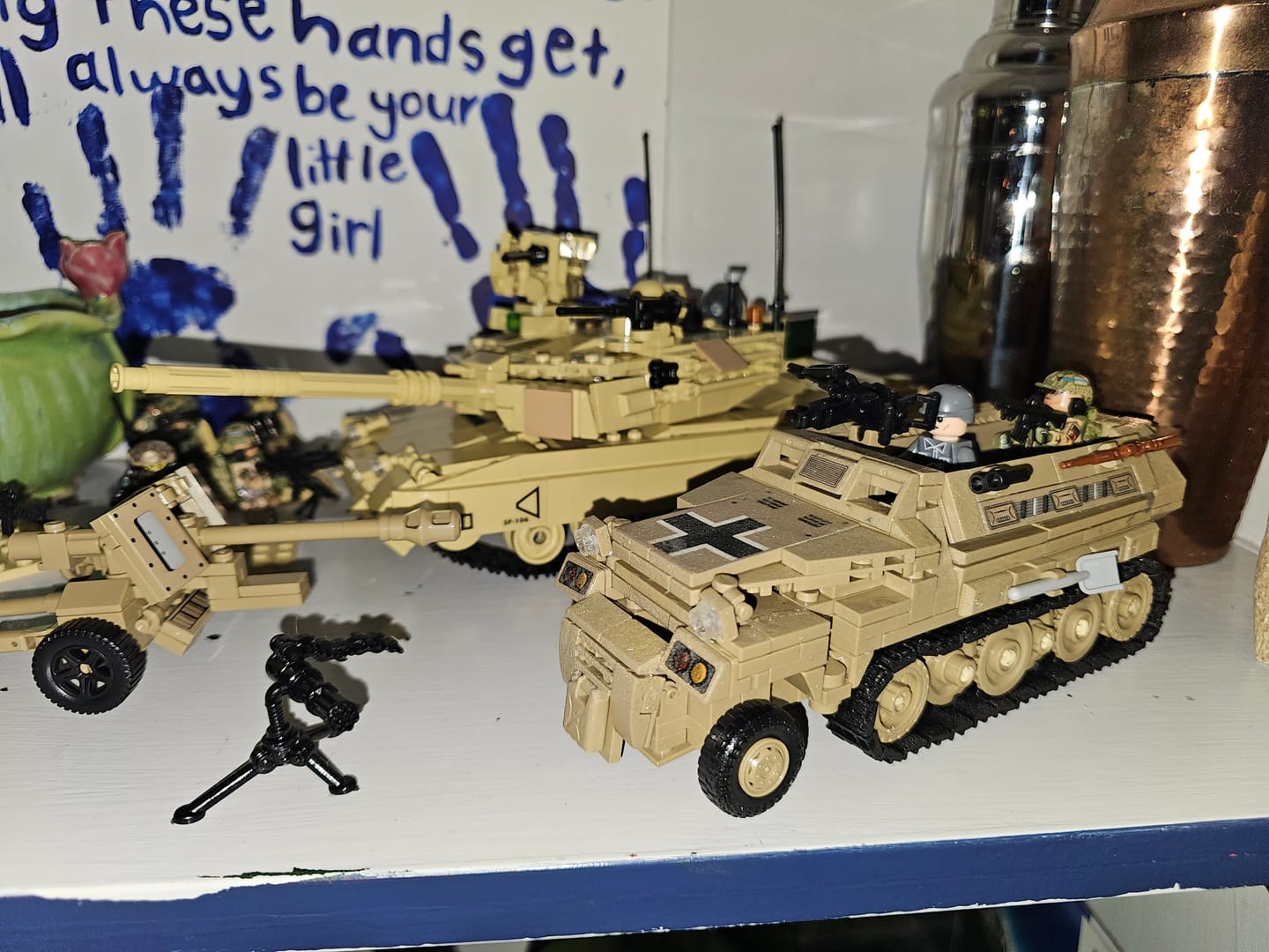 Customer photo review of Apache Helicopter | 255 PCS