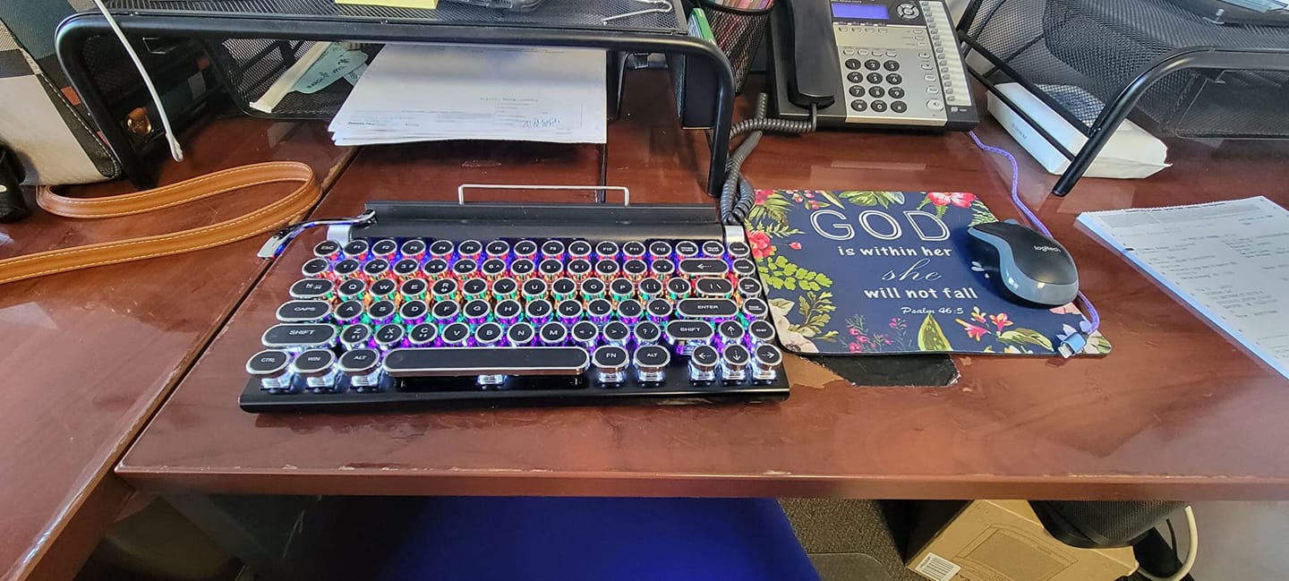 Customer photo review of TW1867 Retro typewriter keyboard black
