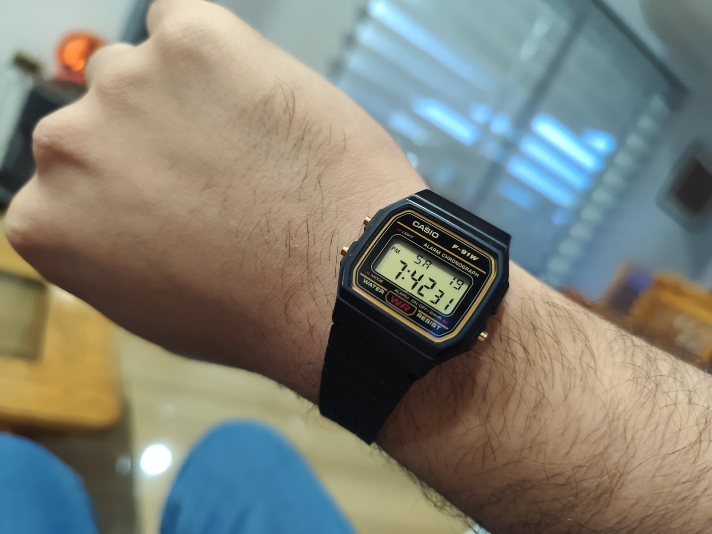 Customer photo review of Reloj Casio Vintage F-91WG-9 Clásico Líneas Amarillas
