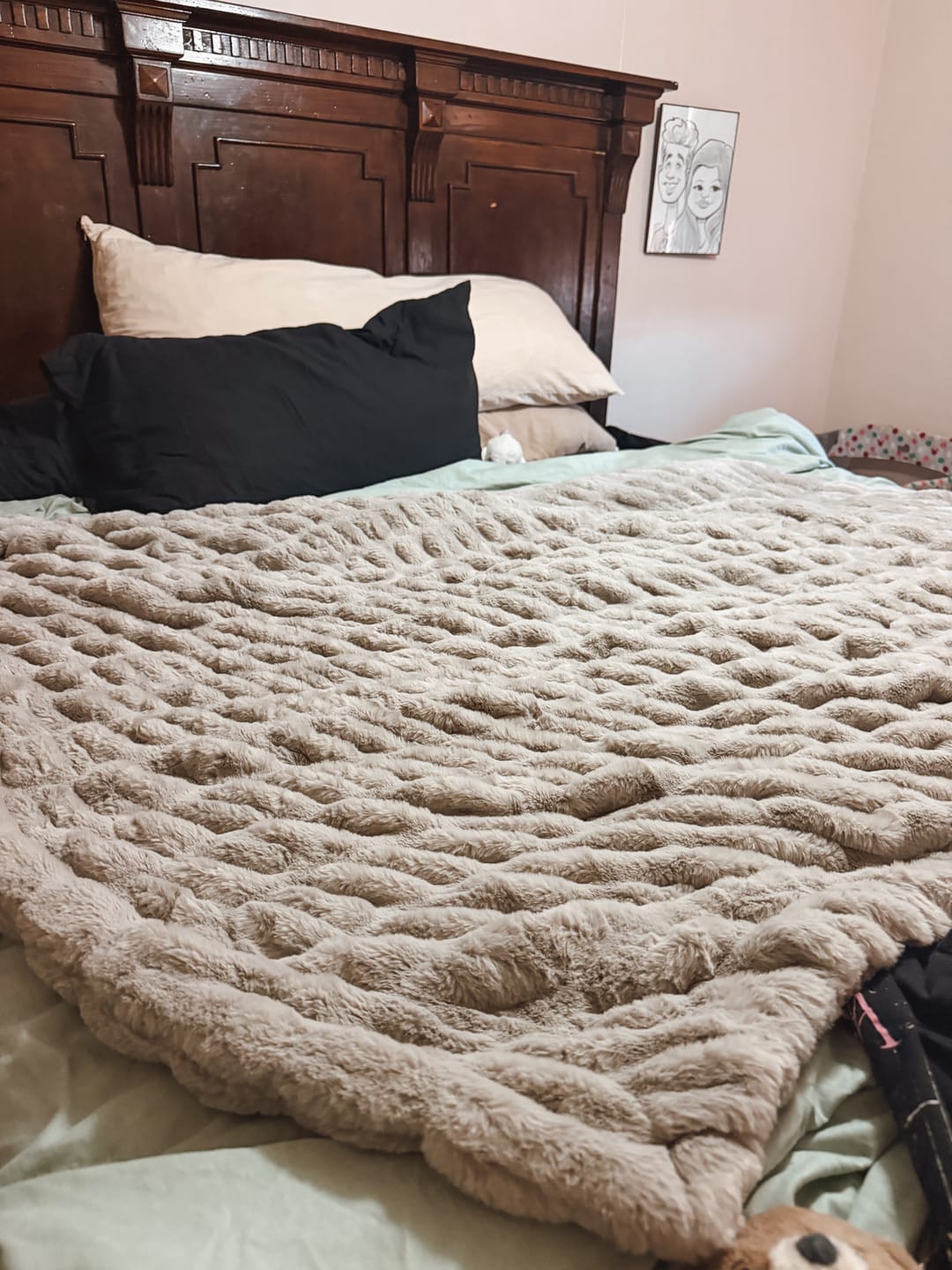 Customer photo review of Hugs Tranquil Dove Blanket