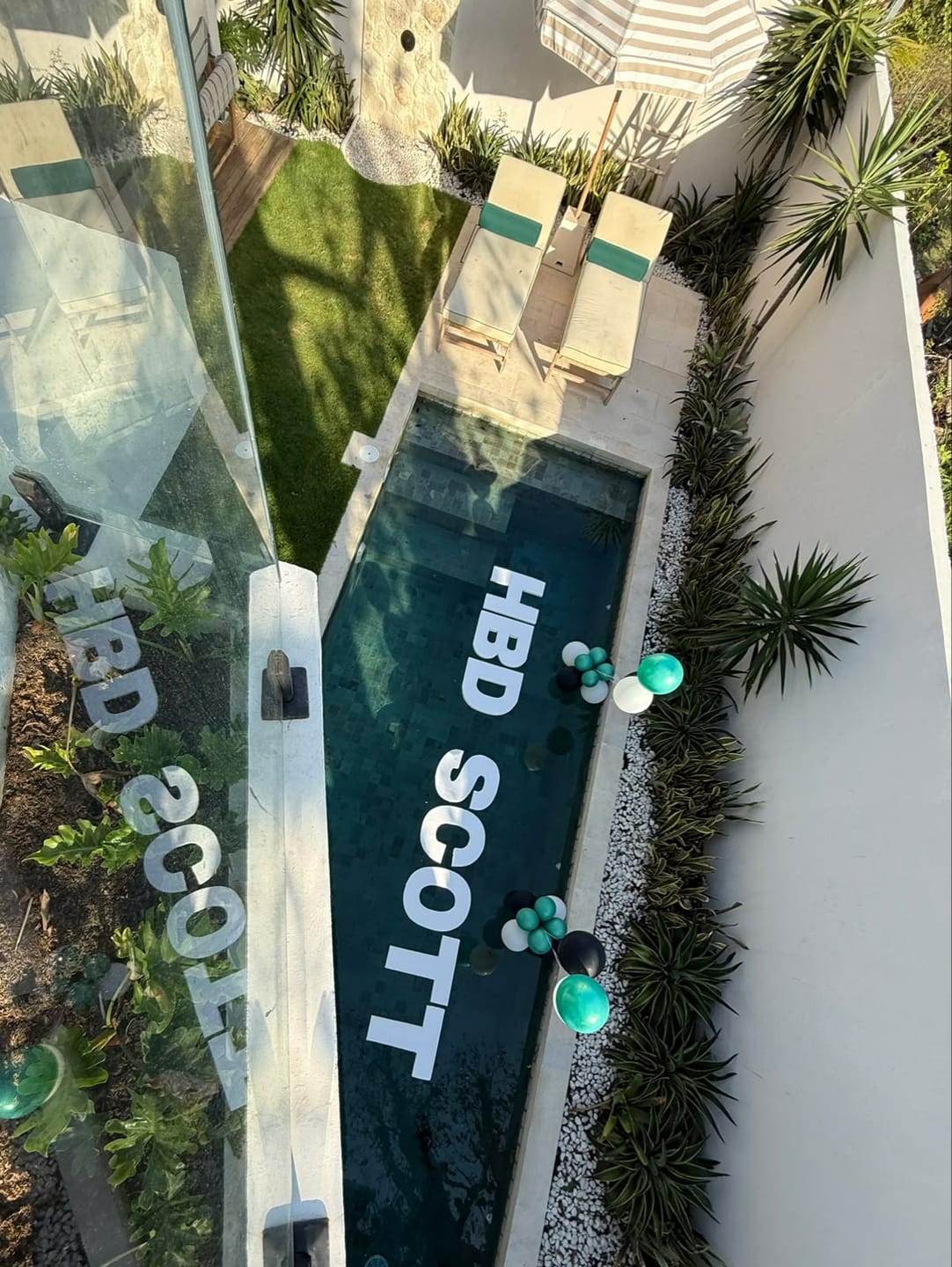 Customer photo review of 🎈 Pool Balloon Decoration Setup