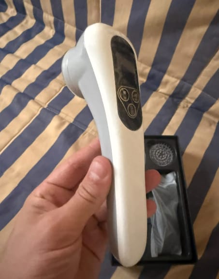 Customer photo review of Everthy LumaBrush™