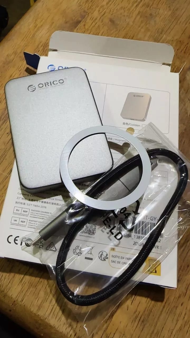 Customer photo review of ORICO k20 Magnetic Portable SSD (32GB - 2TB)