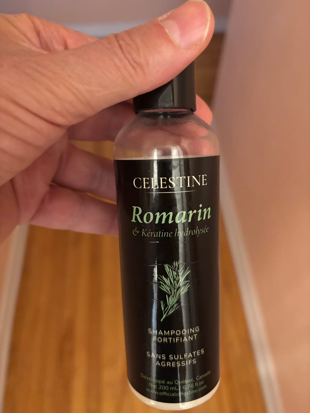 Customer photo review of SHAMPOING NATUREL AU ROMARIN ET À LA KÉRATINE — POUR DES CHEVEUX PLUS ÉPAIS ET PLUS VOLUMINEUX