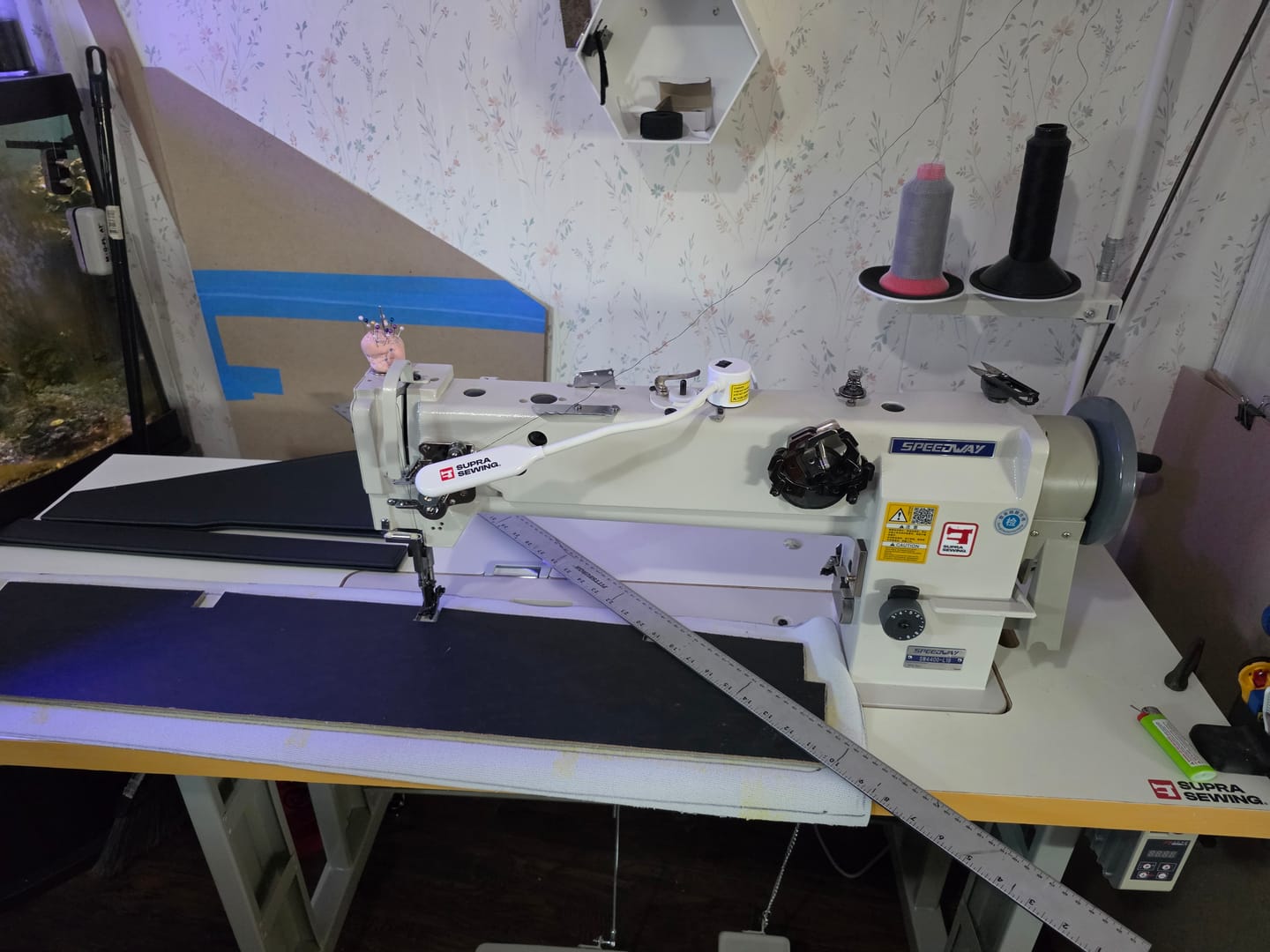 Customer photo review of SPEEDWAY® SW-4400-L18 – Long Arm Heavy Duty Walking Foot Unison Feed – Complete Setup, Table & Stand Included