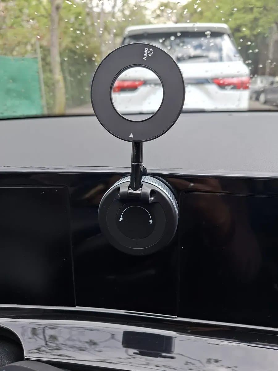 Customer photo review of 🧲 Soporte Magnético SmartHold Pro®