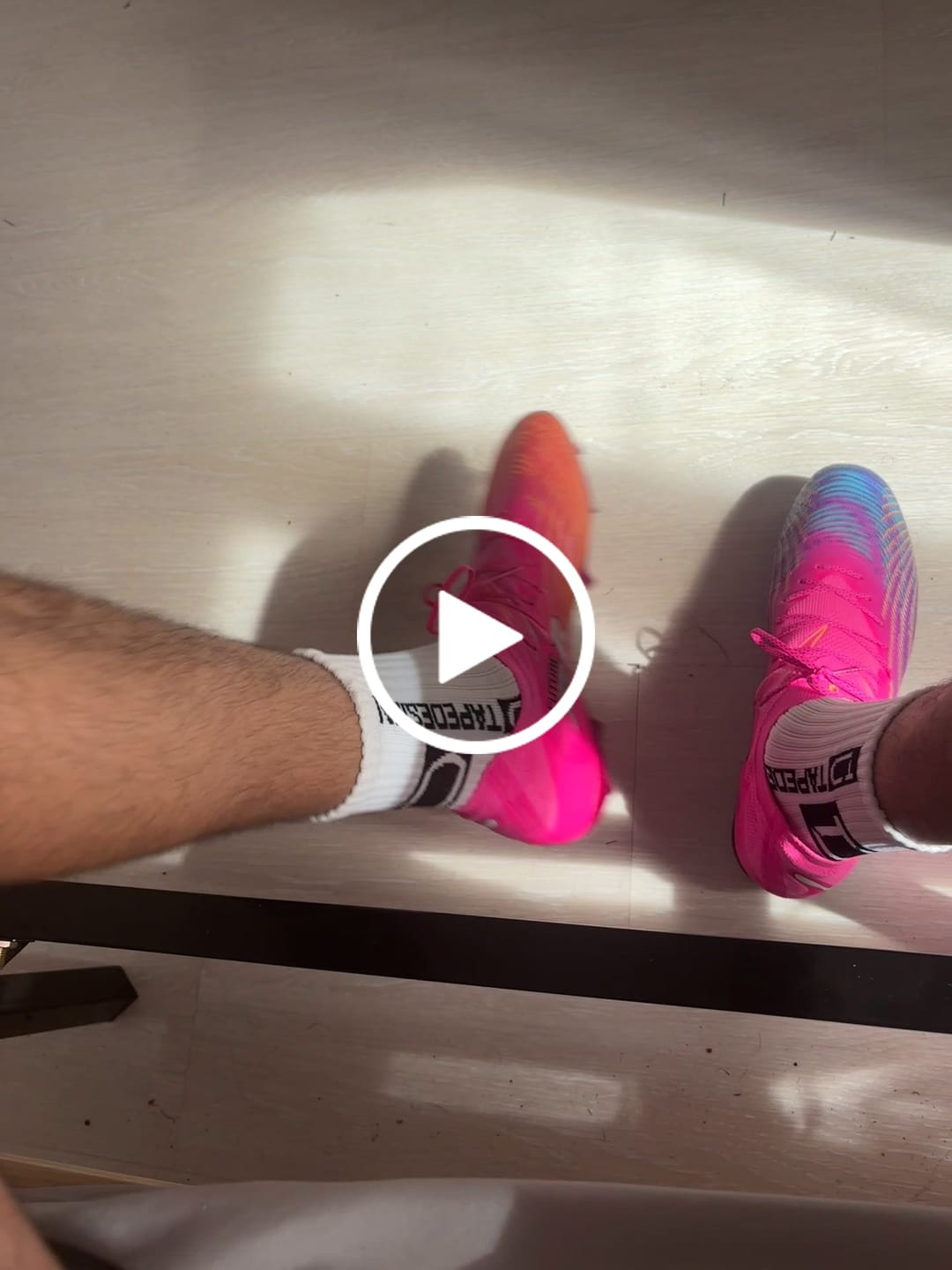 Customer video review of PUMA Future 9 Ultimate FG - Poison Pink/Orange/Bleu/Blanc