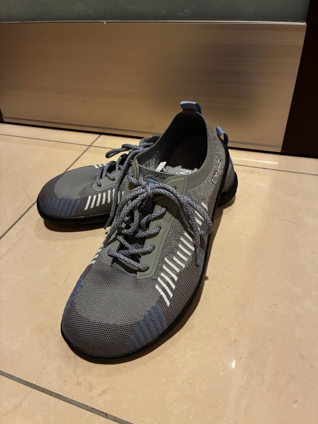 Customer photo review of GRABBING SHOES ROOTS