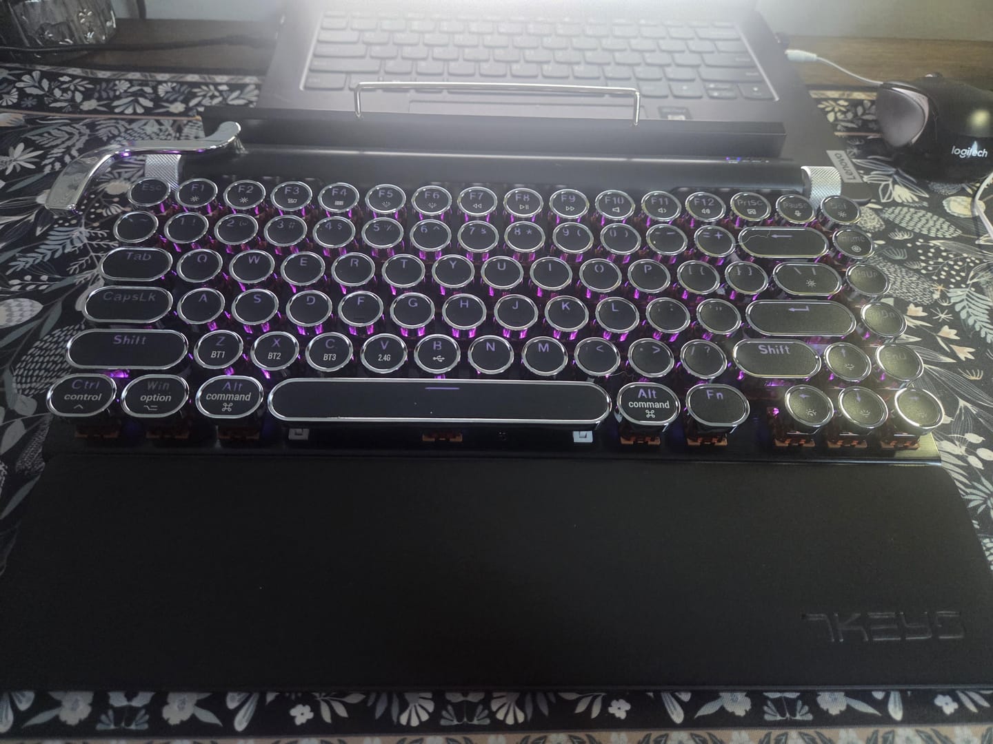 Customer photo review of TW1867 Retro typewriter keyboard black