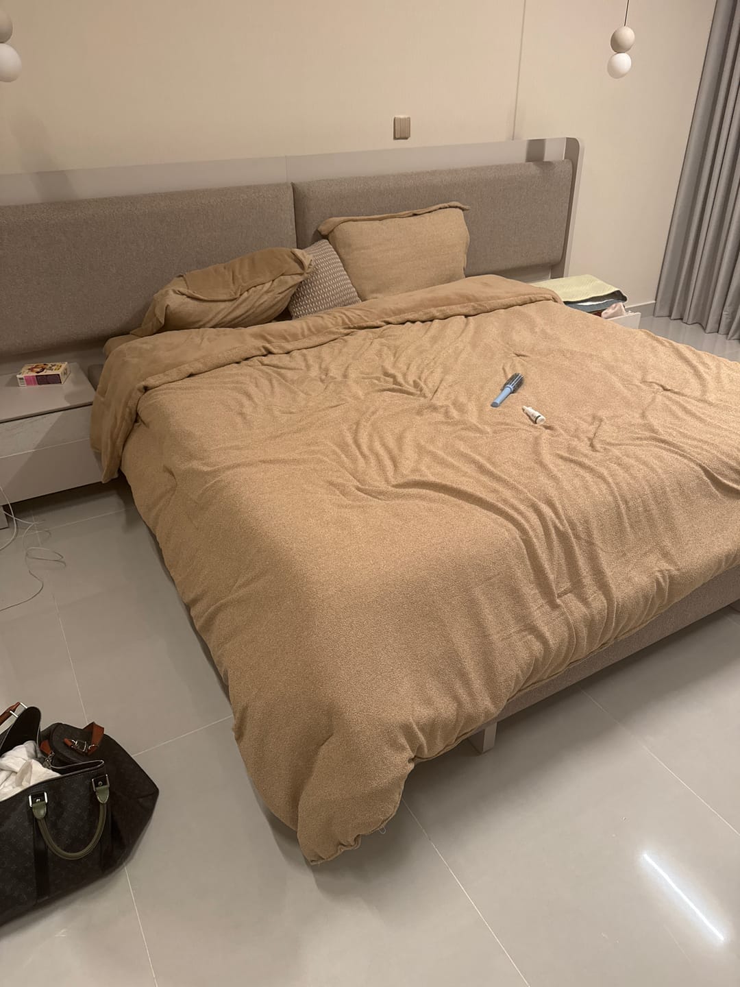 Customer photo review of Asta Velvet Fur Comforter set