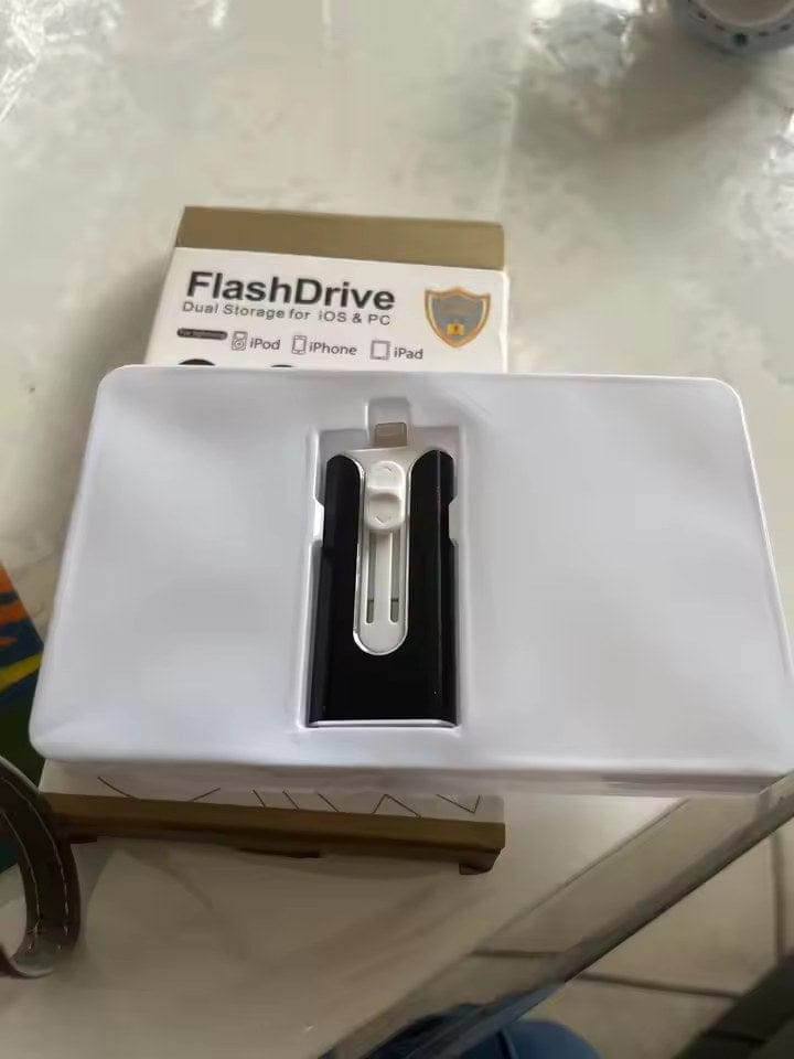Customer photo review of MultiDrive | 4-in-1 USB-Stick für iPhone & Android