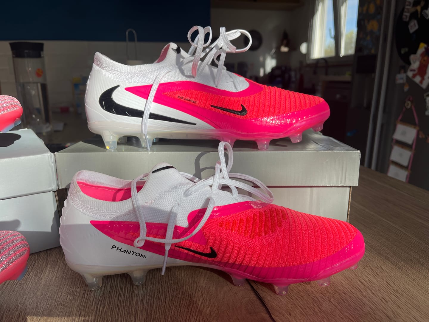 Customer photo review of Nike Phantom 6 Elite Low Cut AG - Breakout Rose/Blanc/Noir