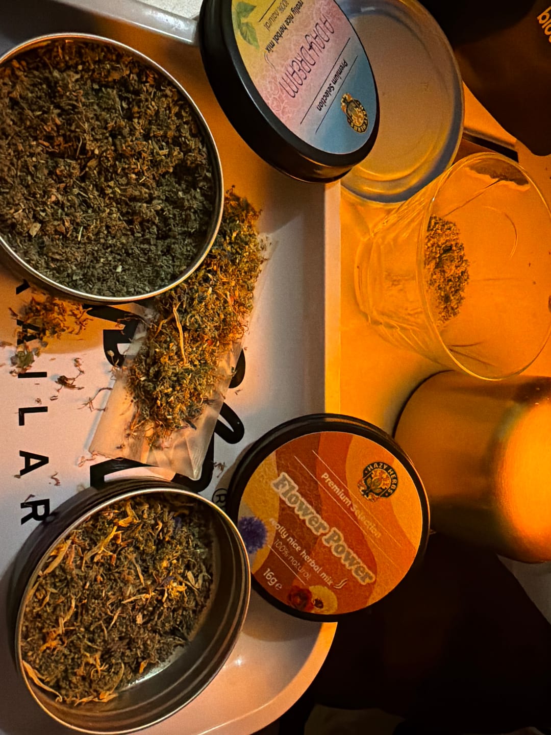 Customer photo review of A Day-Dream 16g Kräutertee-Mischung mit stimulierender Safranmalve/Damiana (in der Dose)
