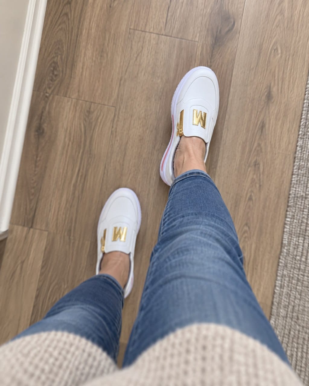 Customer photo review of Tênis Ortopédico Feminino OrtoMila