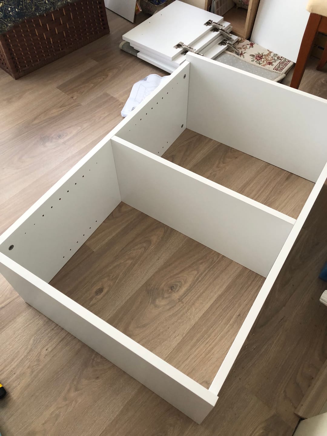 Customer photo review of Rani KC116 Banyo Dolabı 4 Kapaklı 3 Raflı Çok Amaçlı Dolap Beyaz