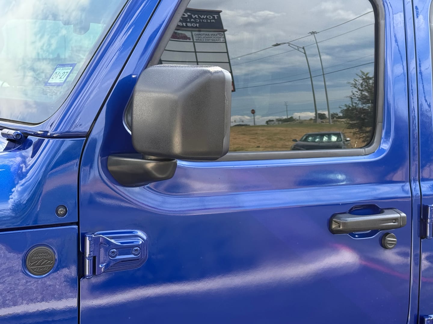Customer photo review of Raptorized Mirror Cover Fits JLWrangler / Gladiator JT