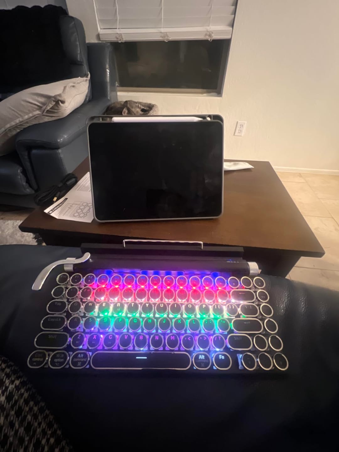 Customer photo review of TW1867 Retro typewriter keyboard black