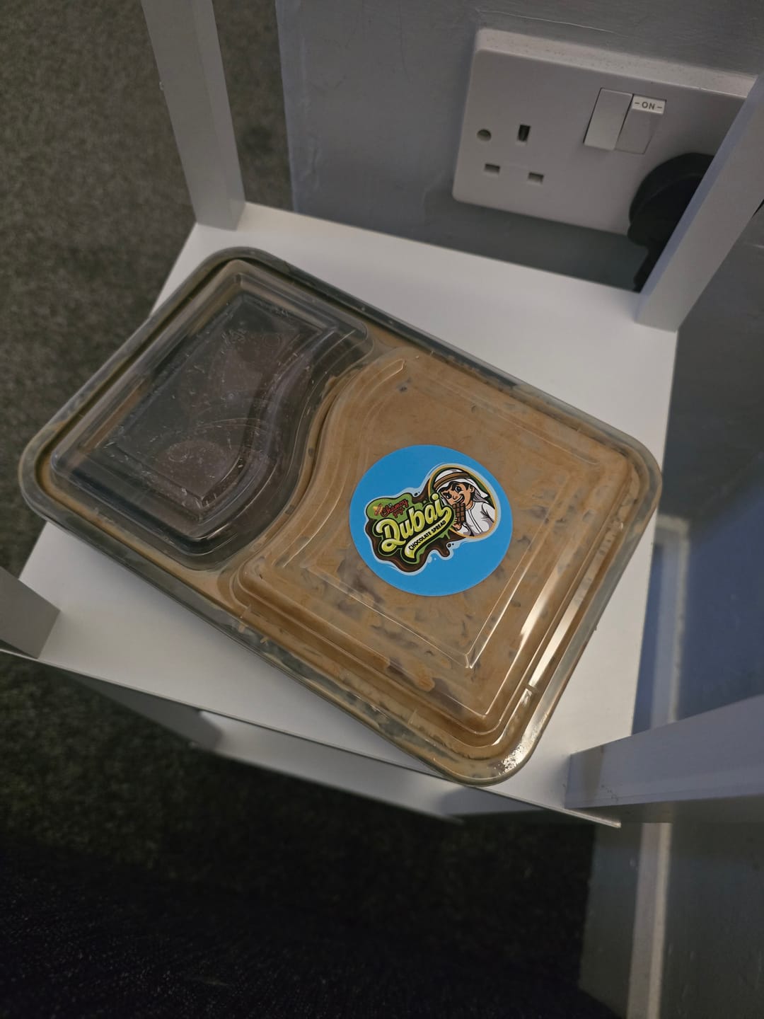 Customer photo review of White Chocolate Hazelnut Dipping Box