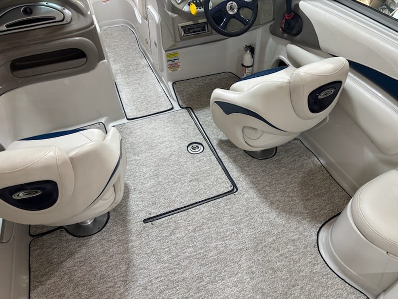 Customer photo review of 2006-2007 Crownline 230 LS Snap in Boat Carpet