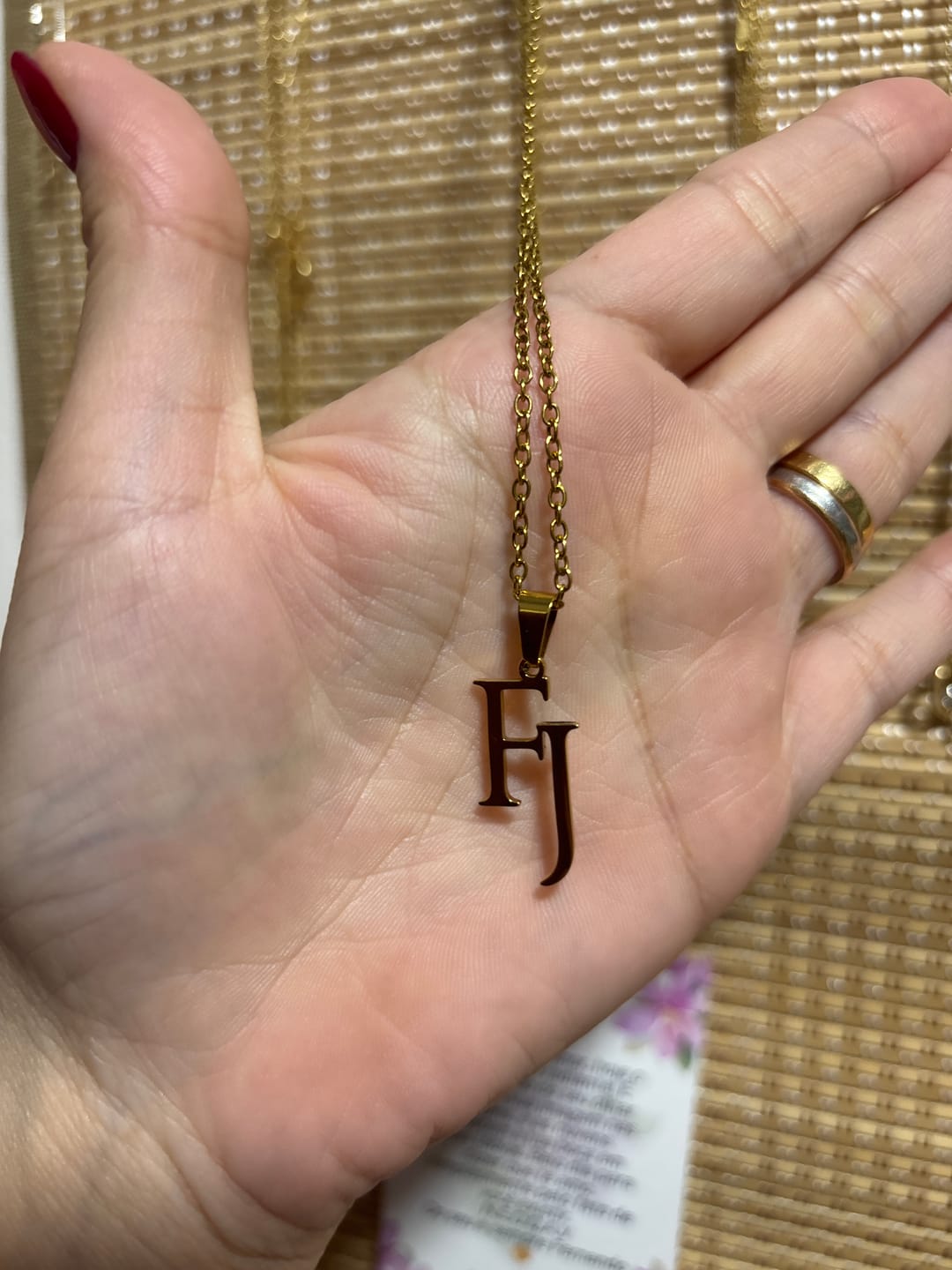 Customer photo review of パーソナライズド ダブルイニシャルネックレス
