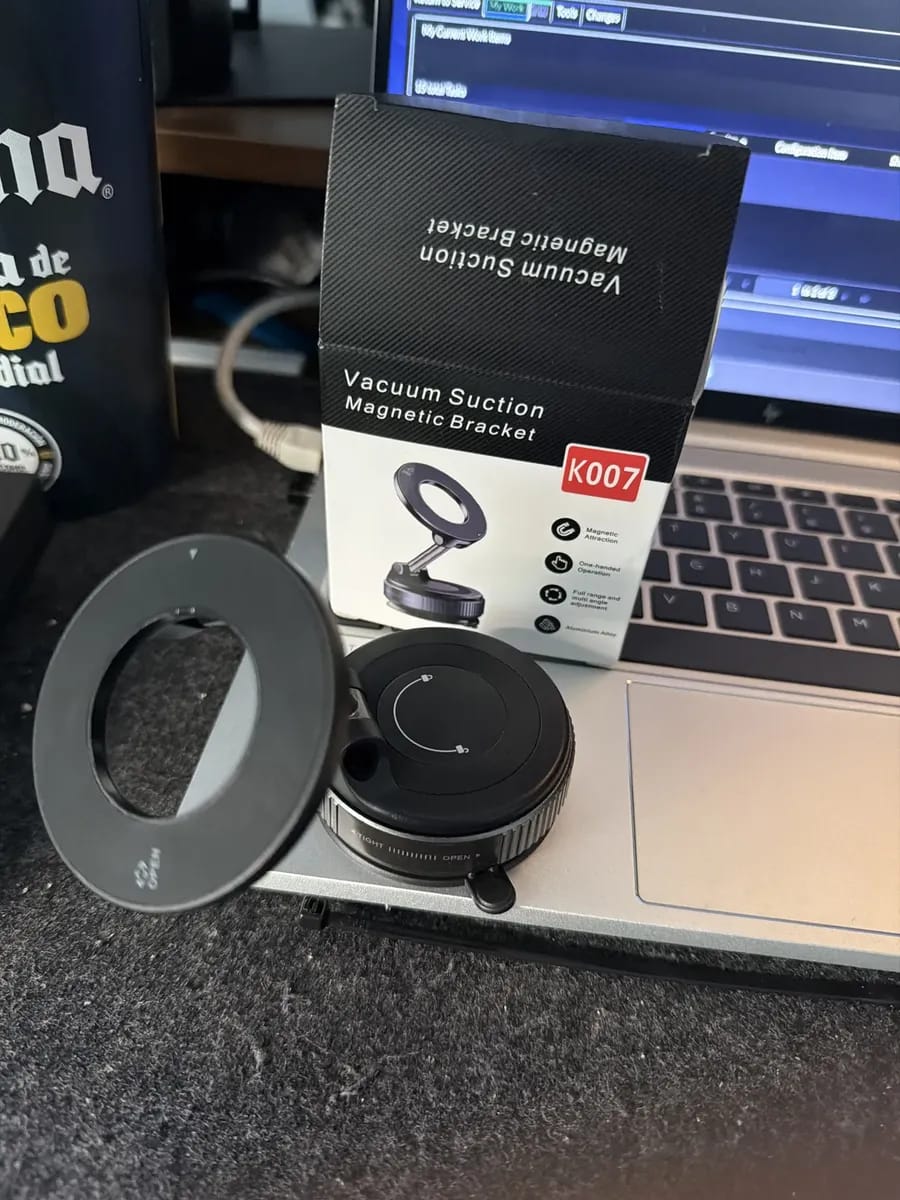 Customer photo review of 🧲 Soporte Magnético SmartHold Pro®