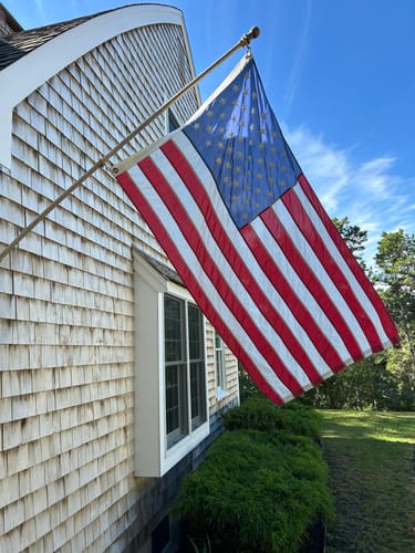 Customer photo review of Non-Tangle Flagpole Spinners