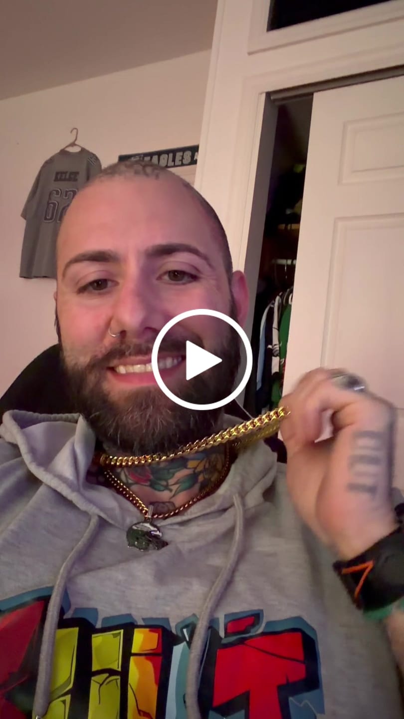 Customer video review of 10mm Cuban Moissanite Clasp Chain - 18k Vermeil - D Color - VVS1