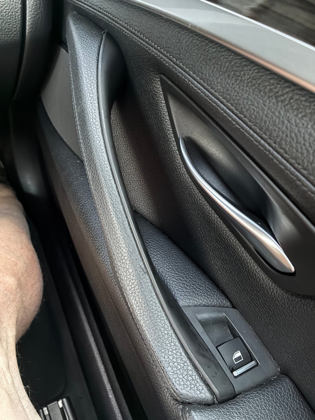 Customer photo review of For BMW 5 Series F10/F11 Inner Door Handle Cover Set – No-Disassembly Fix for Sticky/Melting Handles (2011–2017)