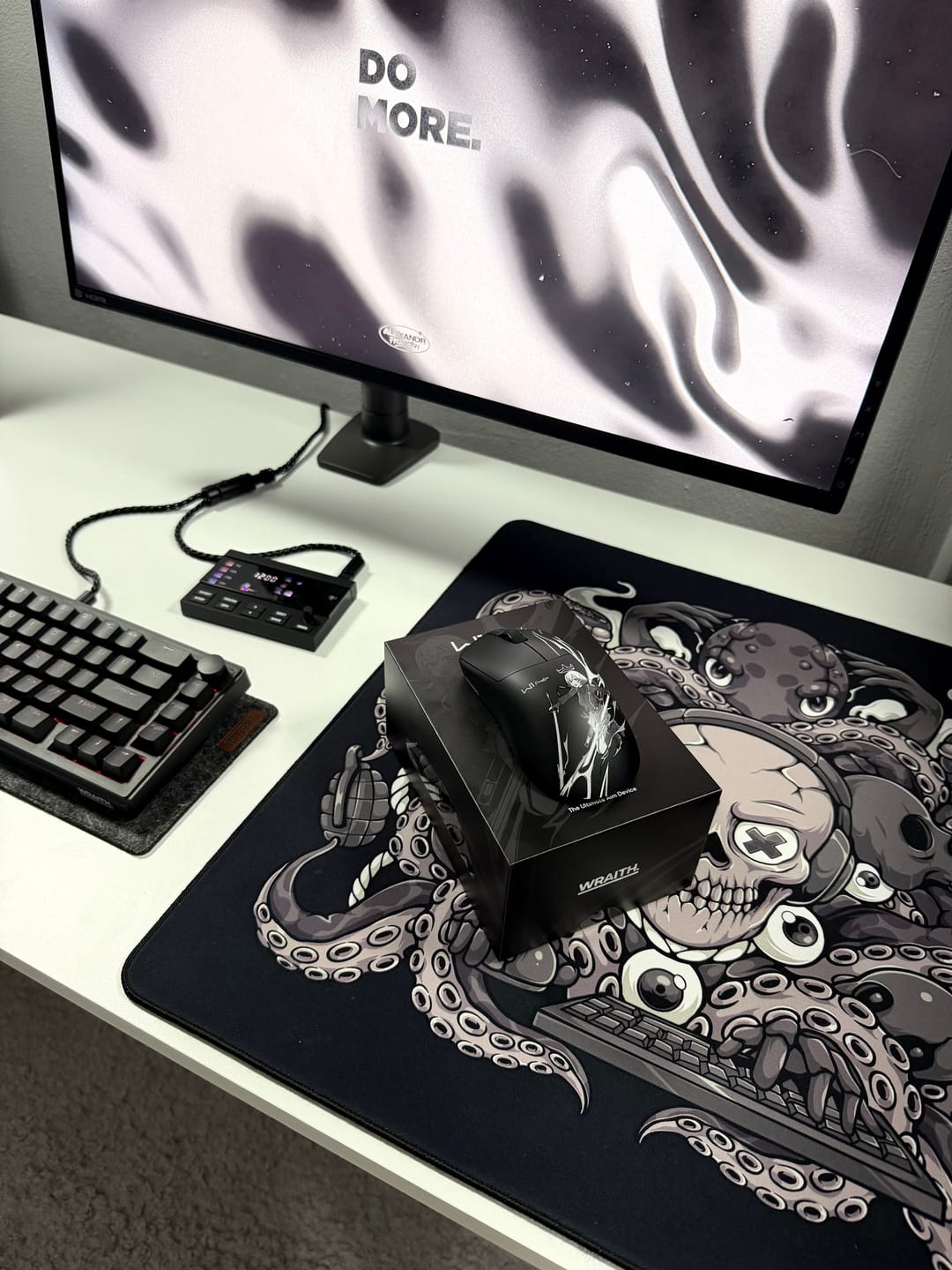 Customer photo review of Wraith W1 Wireless Mouse