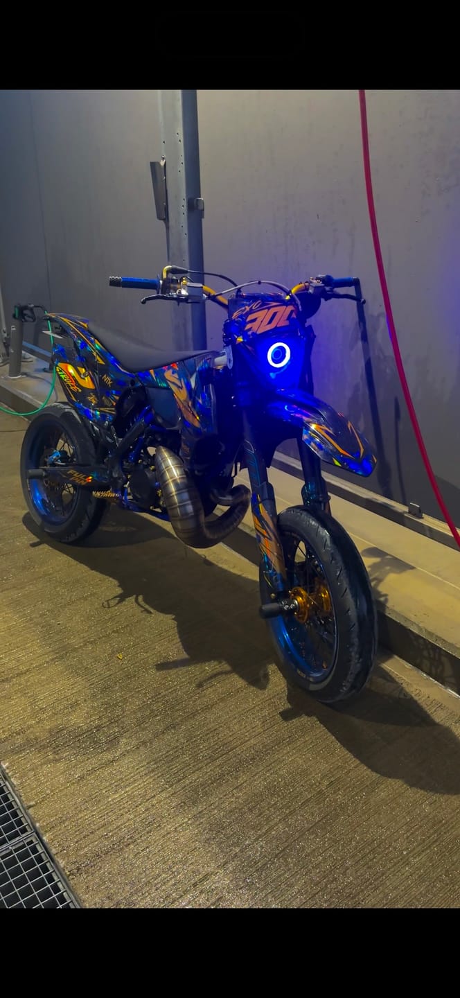 Customer photo review of Full Custom Graphics Kit