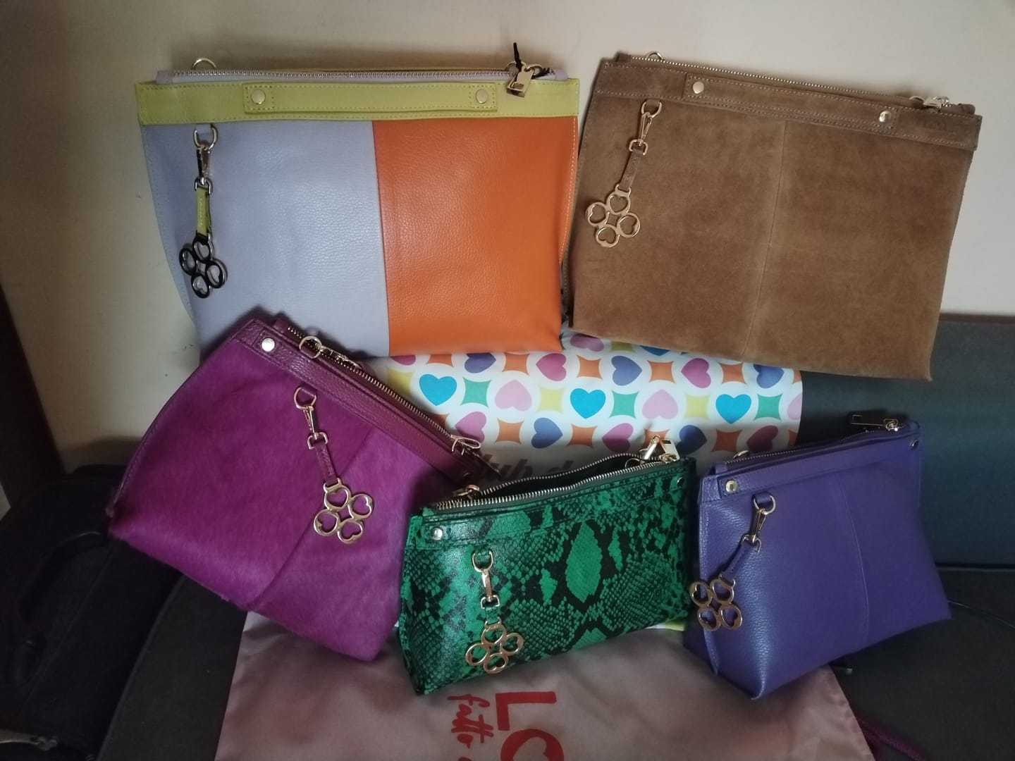 Customer photo review of BORSA SOFY CAMOSCIO CARAMELLO