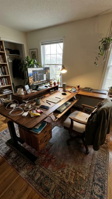 Customer photo review of STANDO Apex Heritage Modular Standing Desk