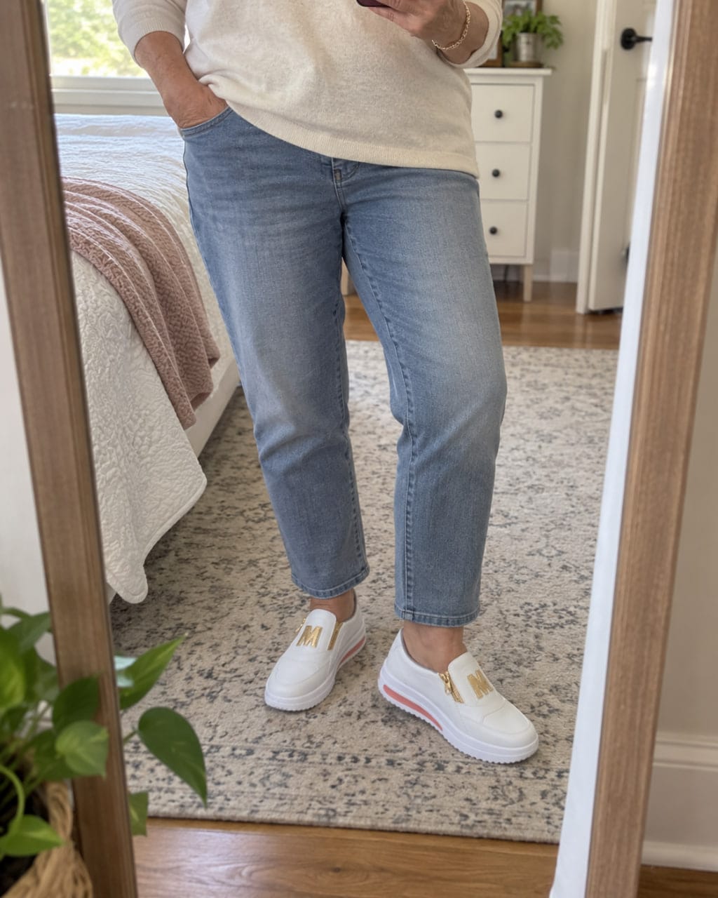 Customer photo review of Tênis Ortopédico Feminino OrtoMila