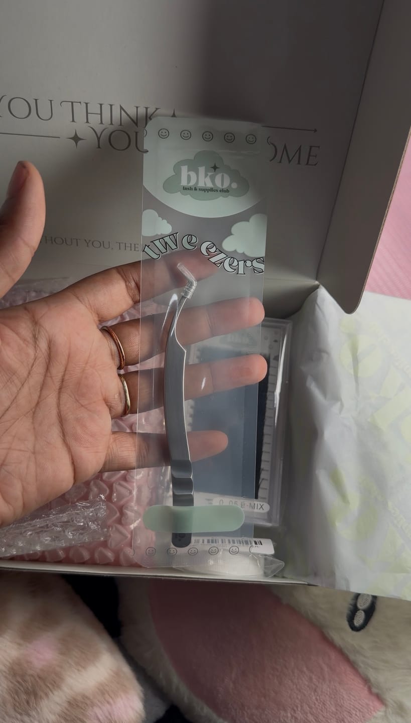 Customer photo review of Manhua Series: Spikes Tweezers
