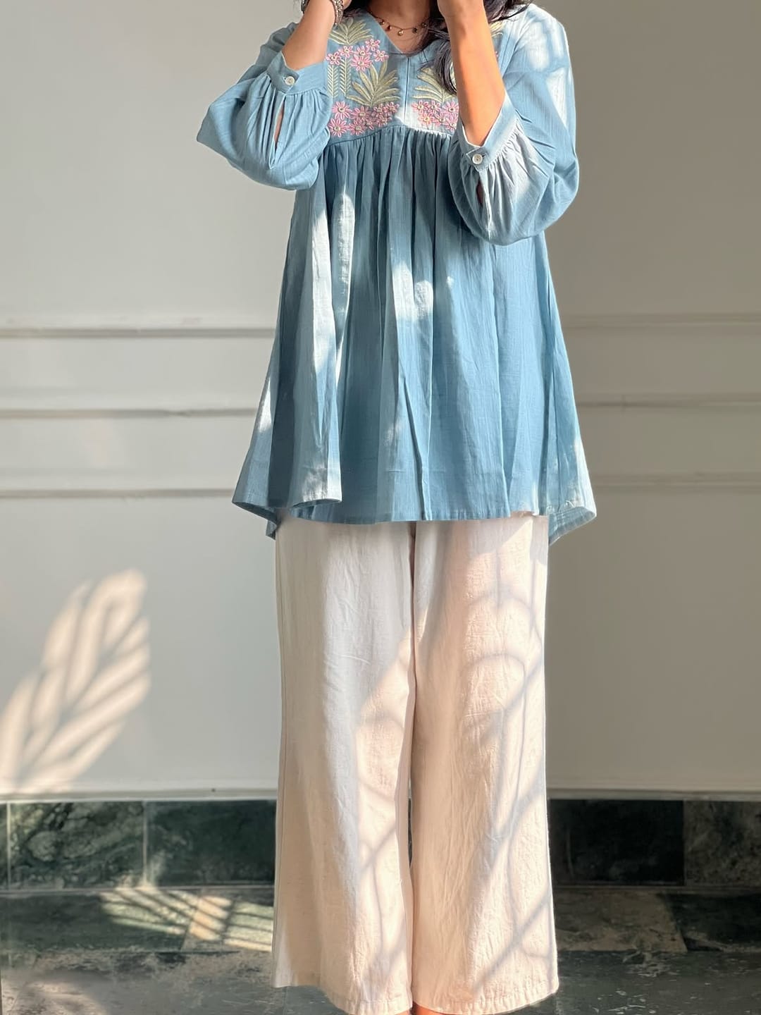 Customer photo review of Elegant Off-White Kanjivaram Silk 3-Piece Suit Set with Embroidered Kurta & Zari Dupatta