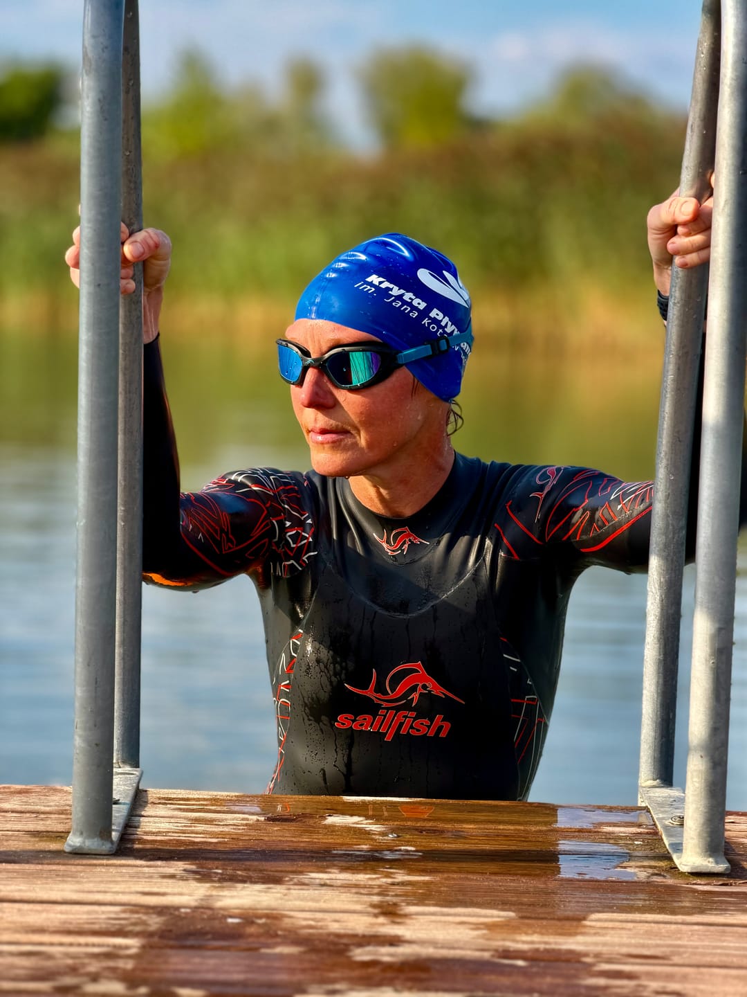 Customer photo review of NanoClear™ Flex Swim Goggles Blue Mirror - (Black)