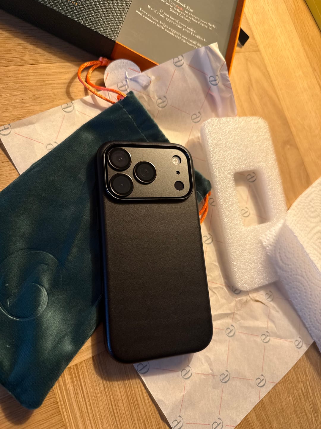 Customer photo review of iPhone 18 Pro Leather Case - MagSafe - Noir Black