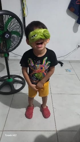 Customer photo review of Froggy's Ribbit Sleep Mask