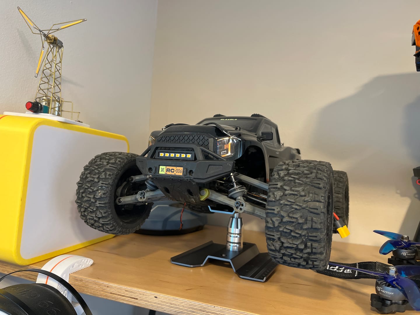 Customer photo review of Omni-Terminator Carbon Fiber MINI 1:10 Scale RTR Brushless Monster Truck | RZ001B-C