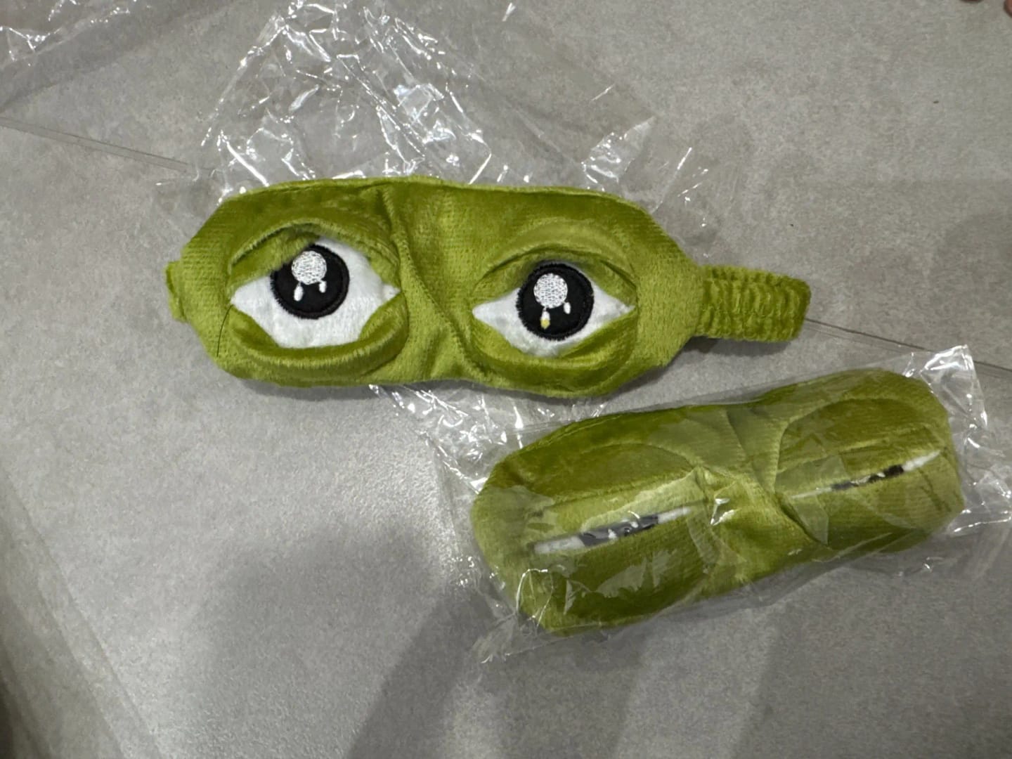 Customer photo review of Froggy's Ribbit Sleep Mask