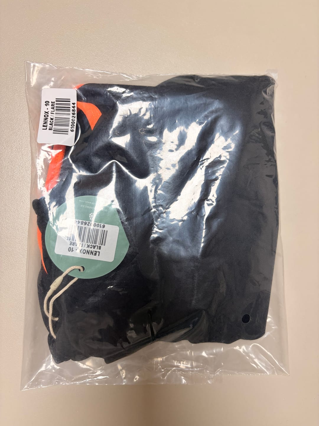 Customer photo review of LENNOX ONE PIECE - Black|Flare