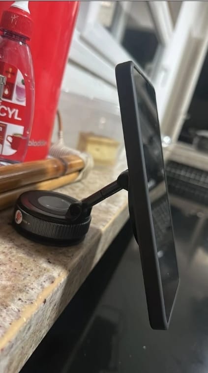 Customer photo review of 🧲 Soporte Magnético SmartHold Pro®