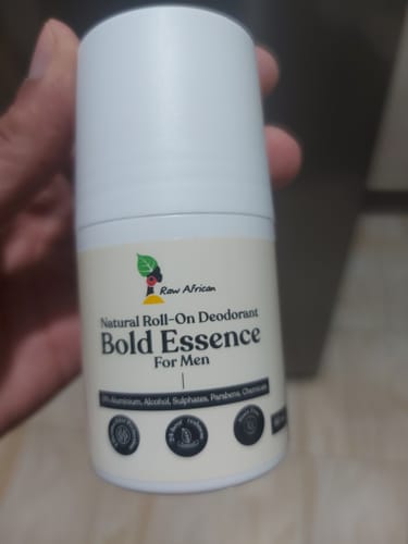 Customer photo review of Roll-On Deodorant Bold Essence