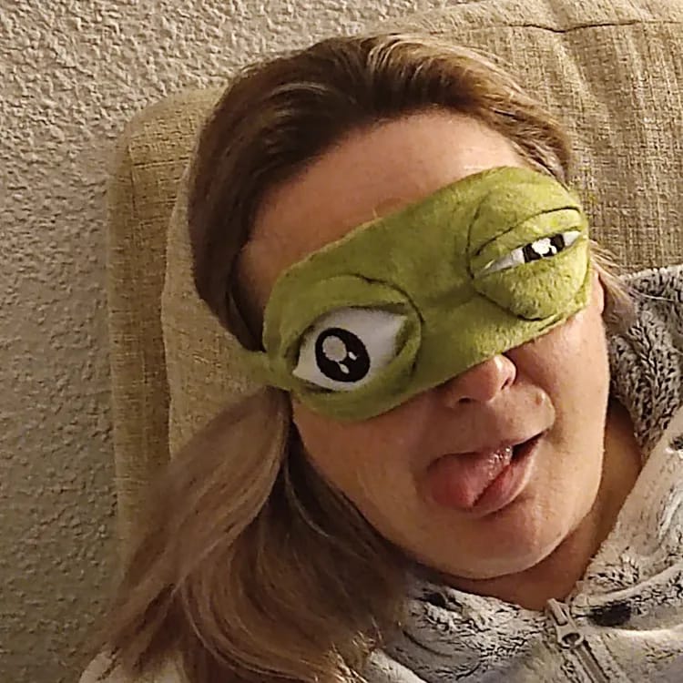 Customer photo review of Froggy's Ribbit Sleep Mask