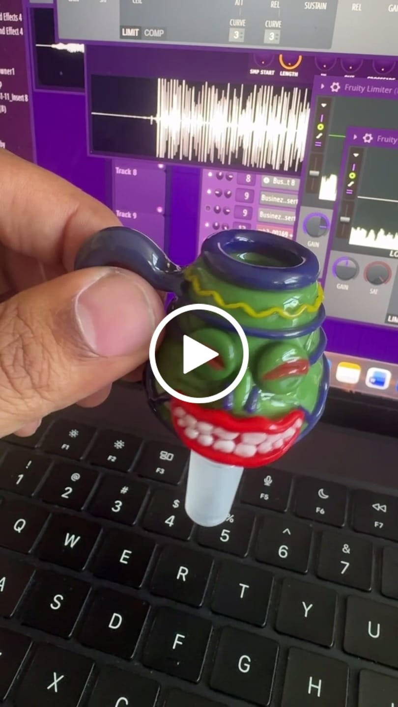 Customer video review of Limited Edition - Pot of Weed Bowl